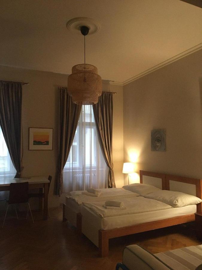 La Familia Aparthotel Praga